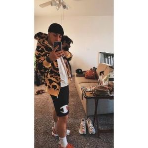 Meet your Posher, Carlos